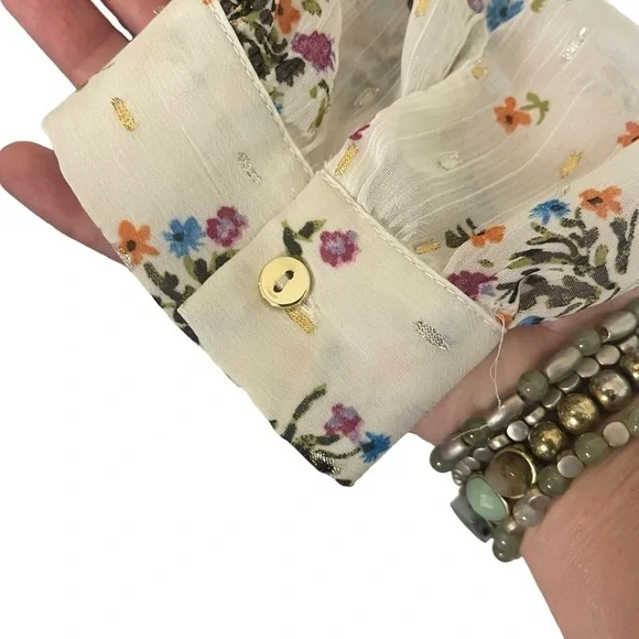 Euc Zara blouse, sheer, floral, metallic details, size Medium - Picture 6 of 13